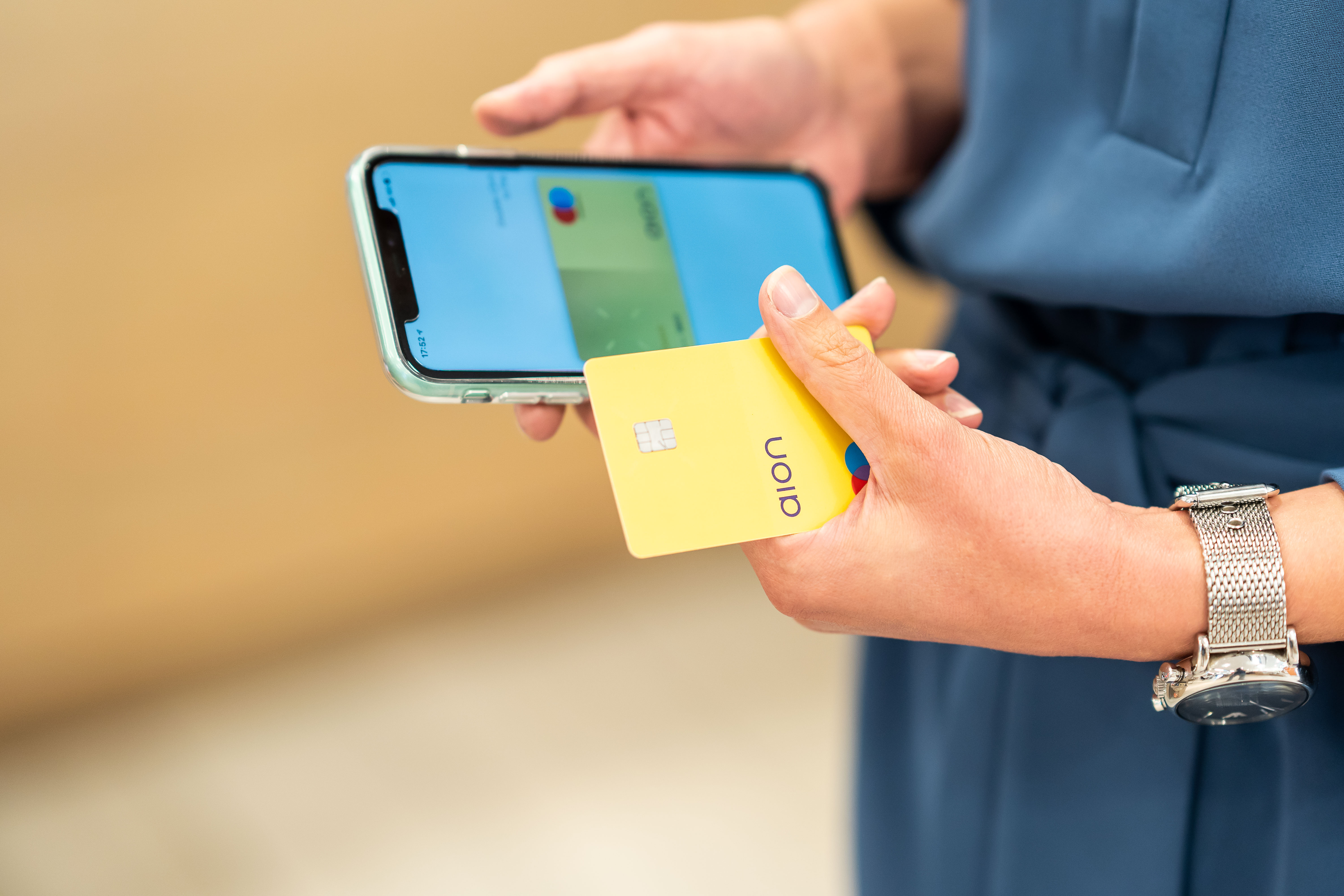 Aion bank card and app